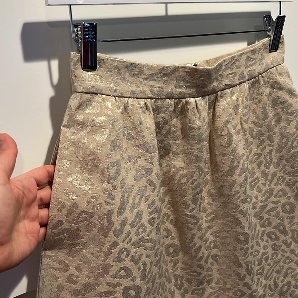 Sezane Jupe Alphonsine Golden Leopard Metallic
Jacquard Mini Skirt FR 36 US 4 - Picture 5 of 5